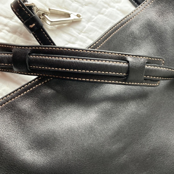 Classic Black Leather Coach Purse - Picture 6 of 10
